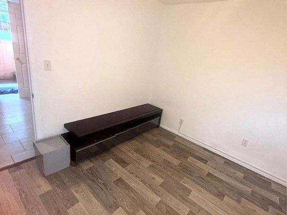 5th image of 46 Mandy Ct Floor 1