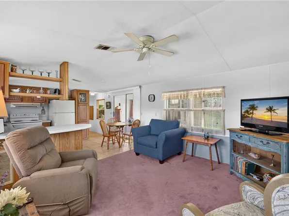 10451 Wales LOOP, BONITA SPRINGS, FL 34135