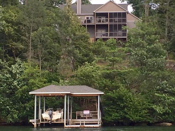 3rd image of 125 Long Island Dr