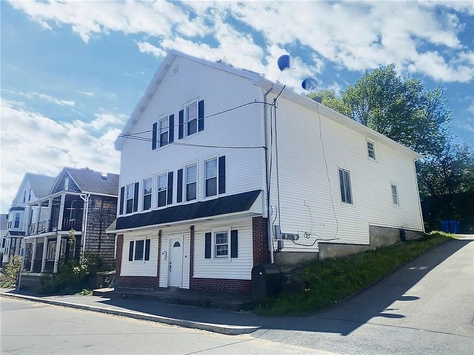 42 Central St, Lincoln, RI 02838 Zillow