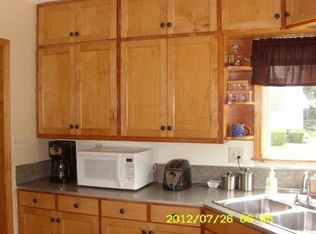 1403 S 17th St, Manitowoc, WI 54220