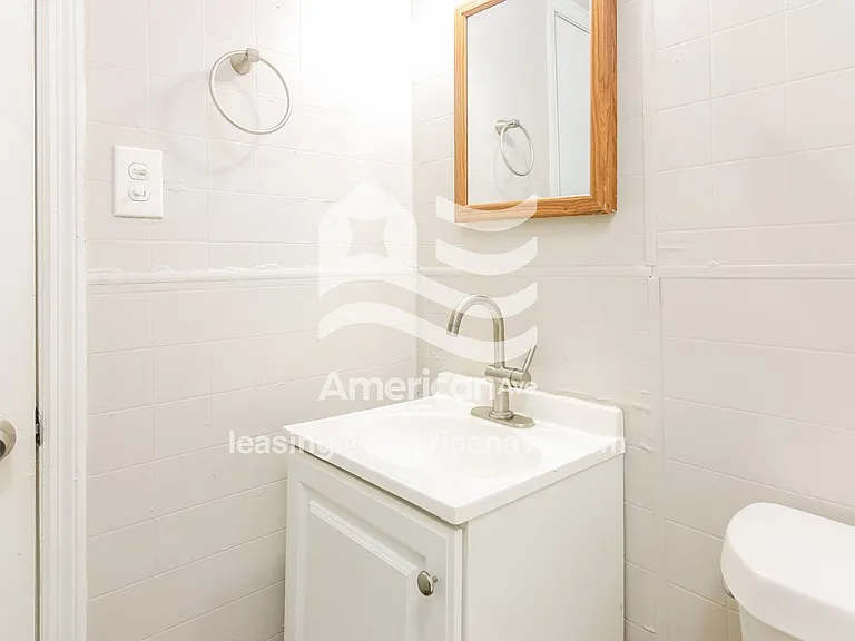 1509156_014_bathroom_14.jpg