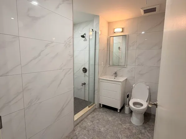 42-22 Crescent Street image 6 of 13