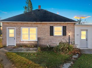 202 Sherman St, Oconto Falls, WI 54154