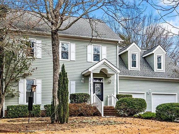 2nd image of 8 Knoll Brook Ct