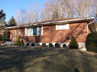 1710 Augusta St, Bluefield, WV 24701