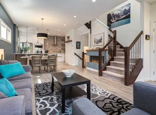 2427 N 2nd Ave NW #1, Calgary, AB T2N0H5