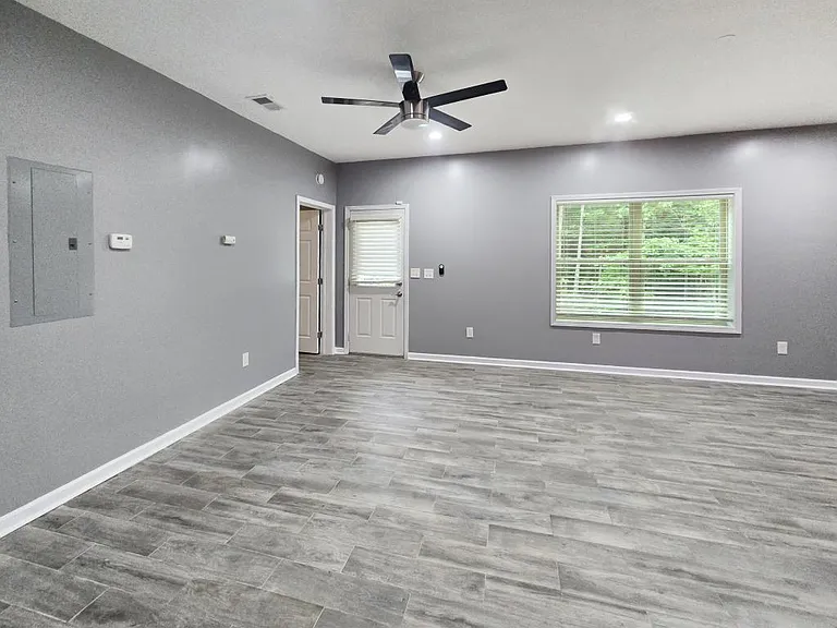 1437 Balvaird Dr — Photo 12