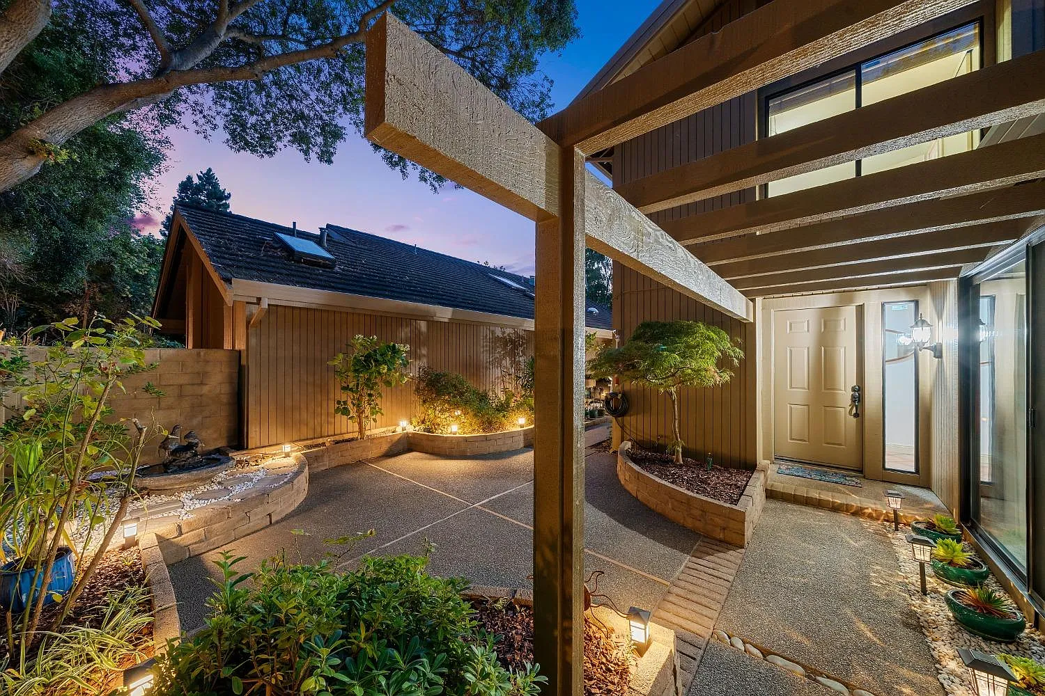2078 Promontory Point Ln photo 1