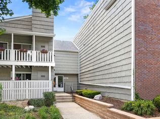 1460 Stonebridge Trl APT 2-3, Wheaton, IL 60189