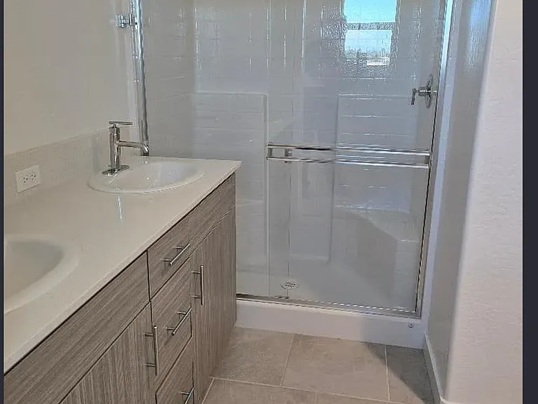 1015 Plum Tree Ave — Photo 3