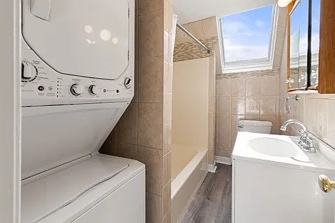 4th image of 153-153A Belmont St #2