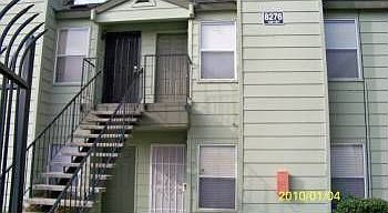 2nd image of 32 Country Wood St