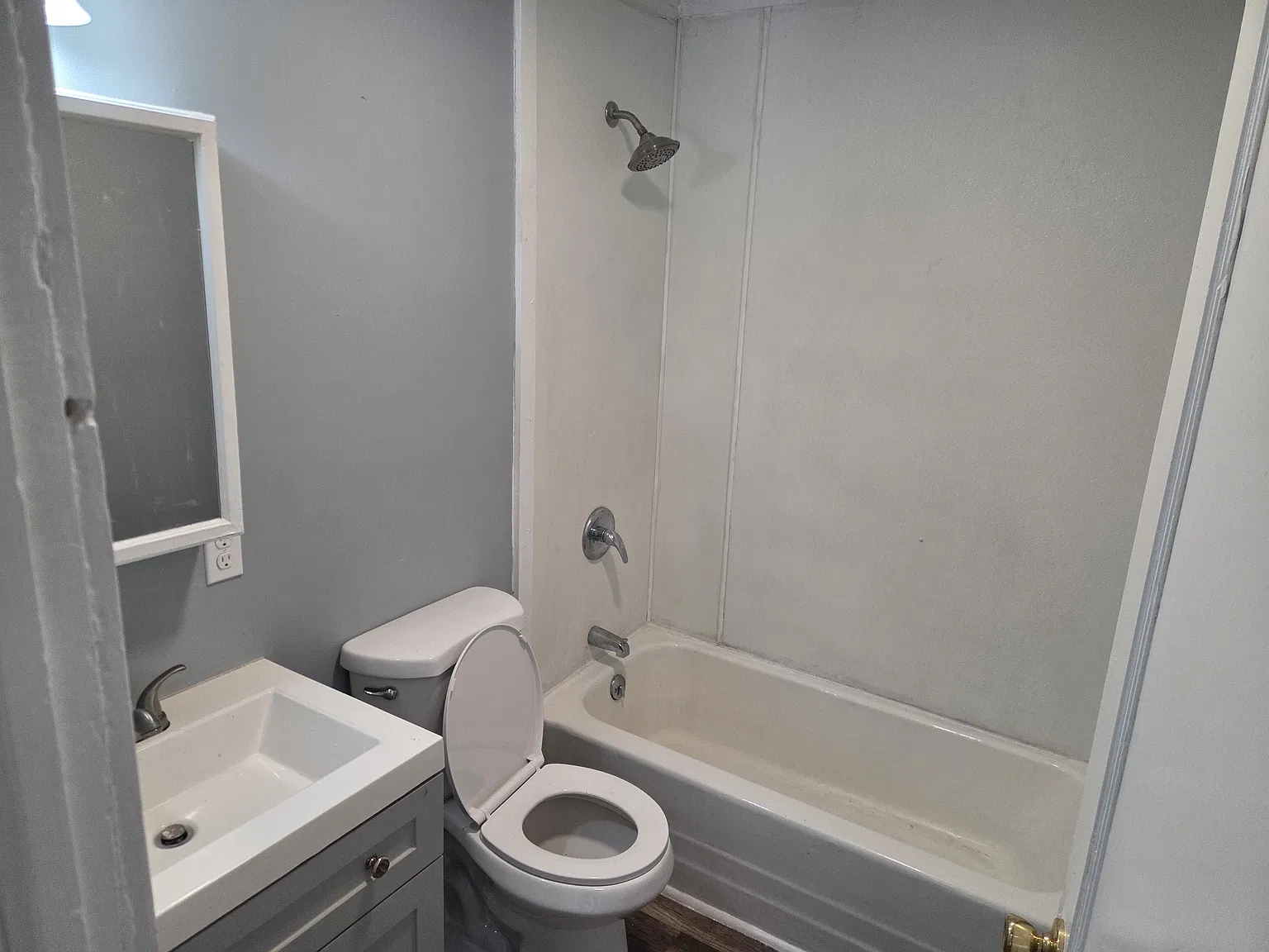 2 bed, 1076 sqft, $1,000 — Photo 3
