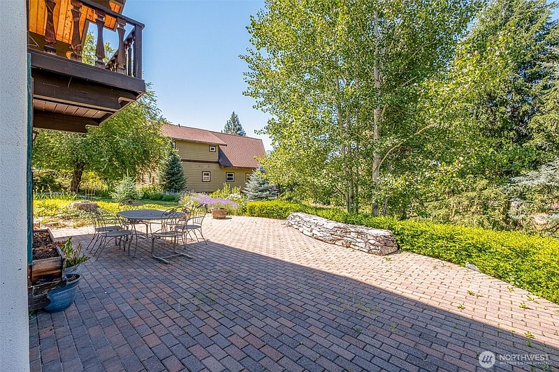 3rd image of 9724 Dye Road