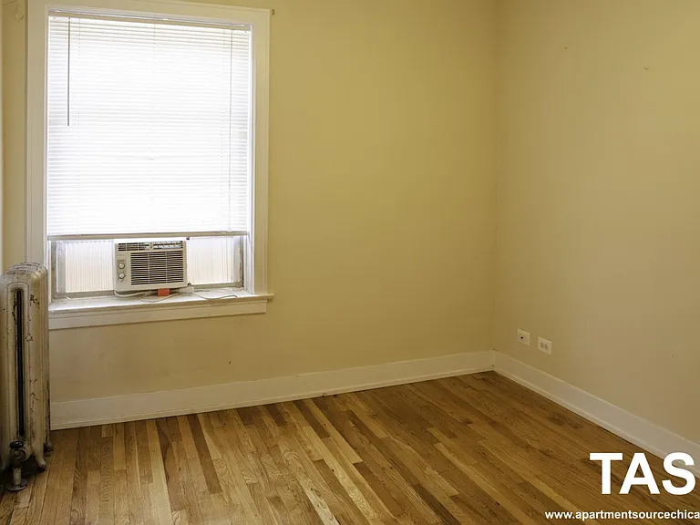 1920 W Winona St #1 — Photo 5