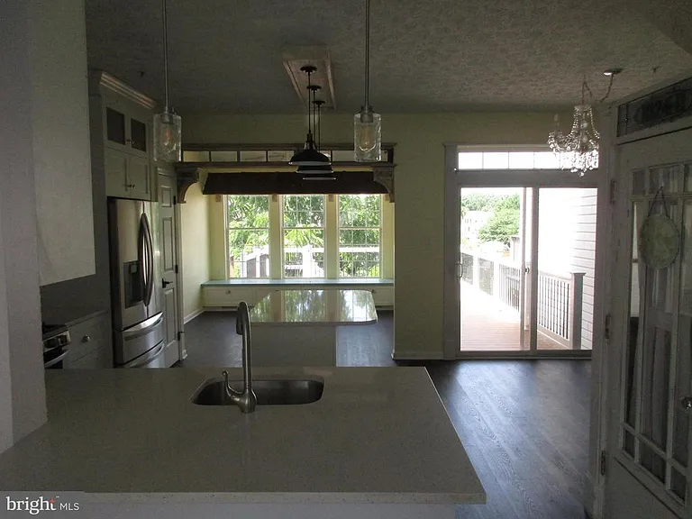 1024 Jeanett Way — Photo 34