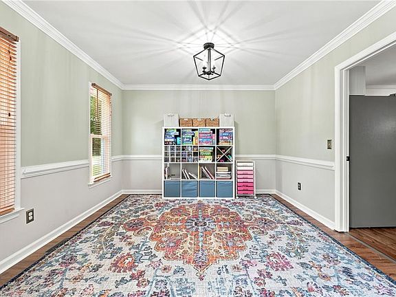3rd image of 1 Downing Ridge Ct