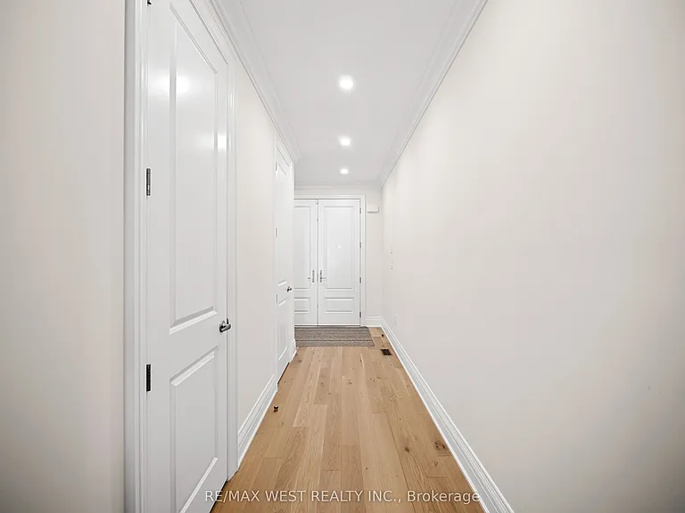 30 Drizzel Cres — Photo 24