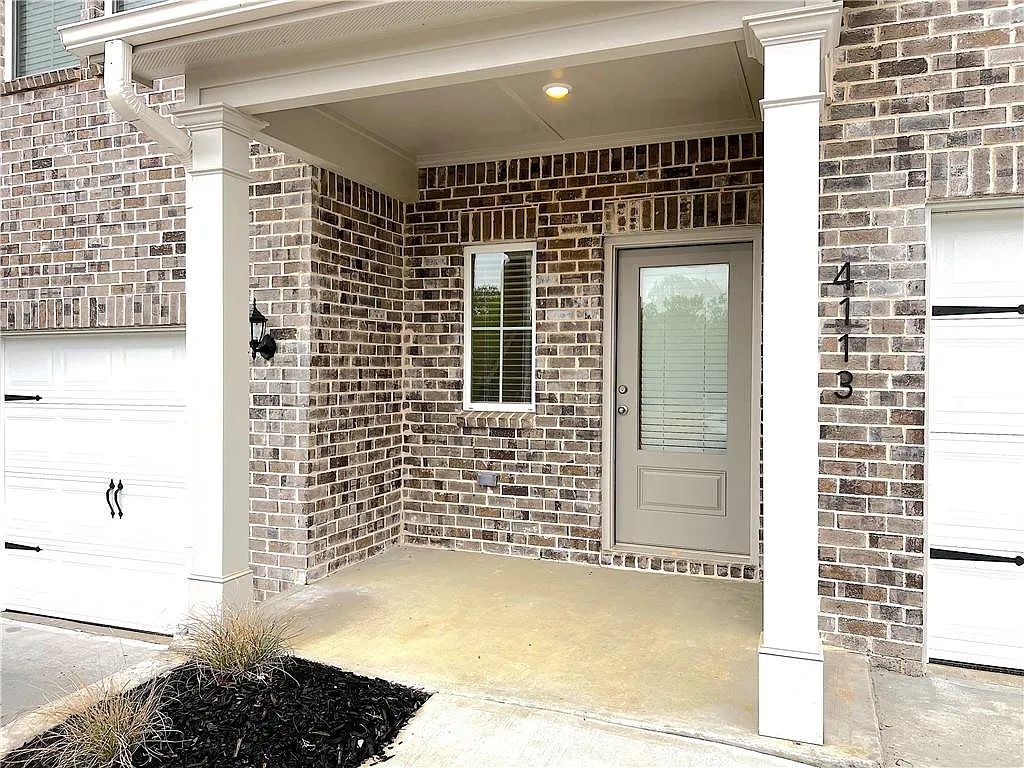 3 bed, 2.5 bath, 1740 sqft, $2,000 — Photo 3