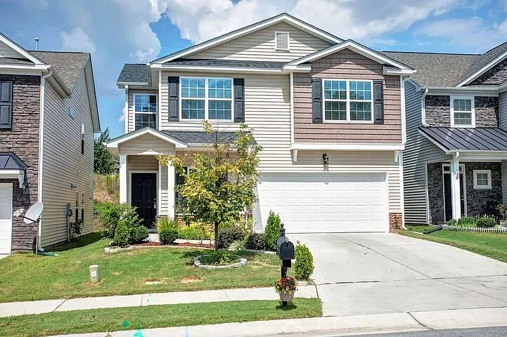 213 Station Dr