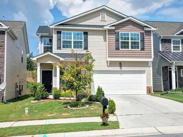 213 Station Dr, Morrisville, NC 27560