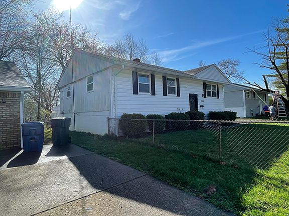 2nd image of 4055 Alsace Pl