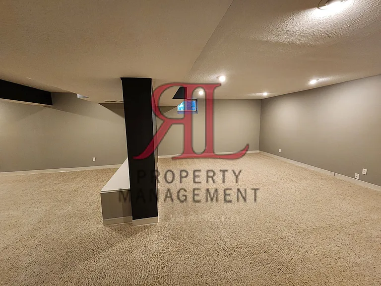 6716 Bethany Dr — Photo 31