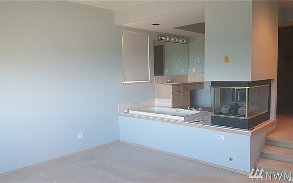 5th image of 1472 S East Camano Dr