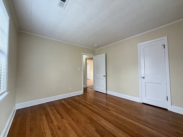 452 Parkview Dr #C — Photo 10