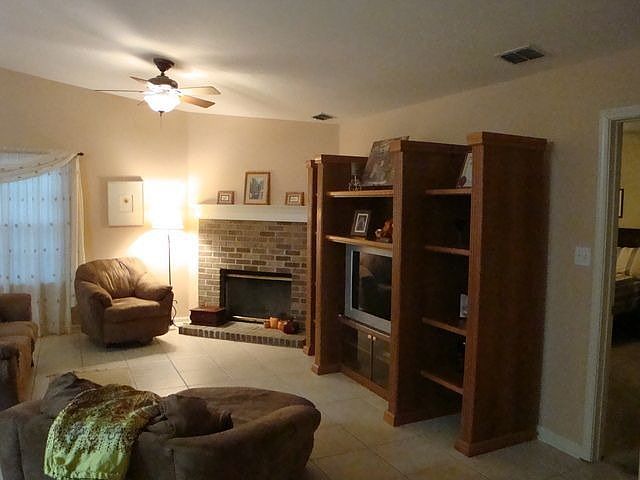 2nd image of 4421 Wesley Dr