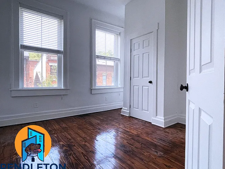 519 E 13th St #2 — Photo 8