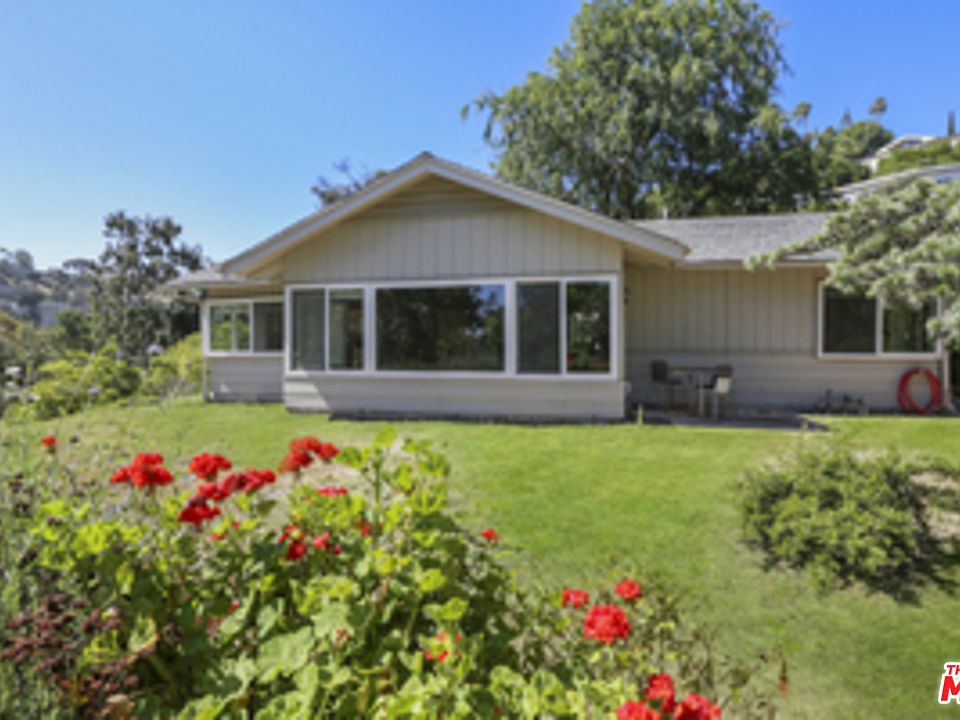 1st image of 4092 Deervale Dr