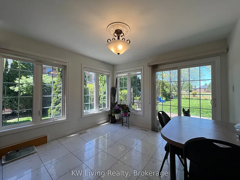 2055 Hadfield Ct — Photo 10