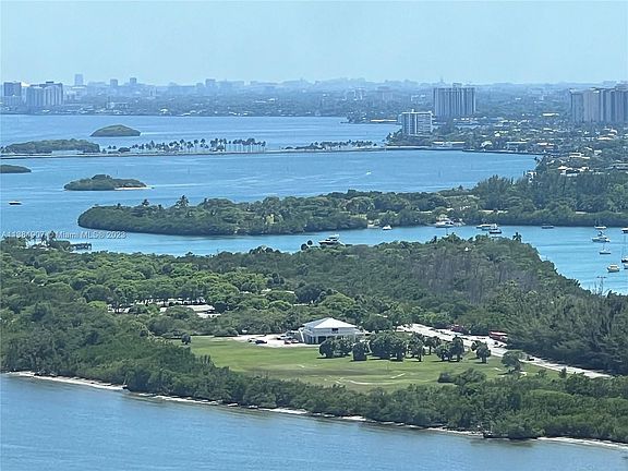 5th image of 15901 Collins Ave APT 3102