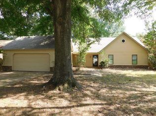 7039 Cobblestone Dr, Memphis, TN 38125