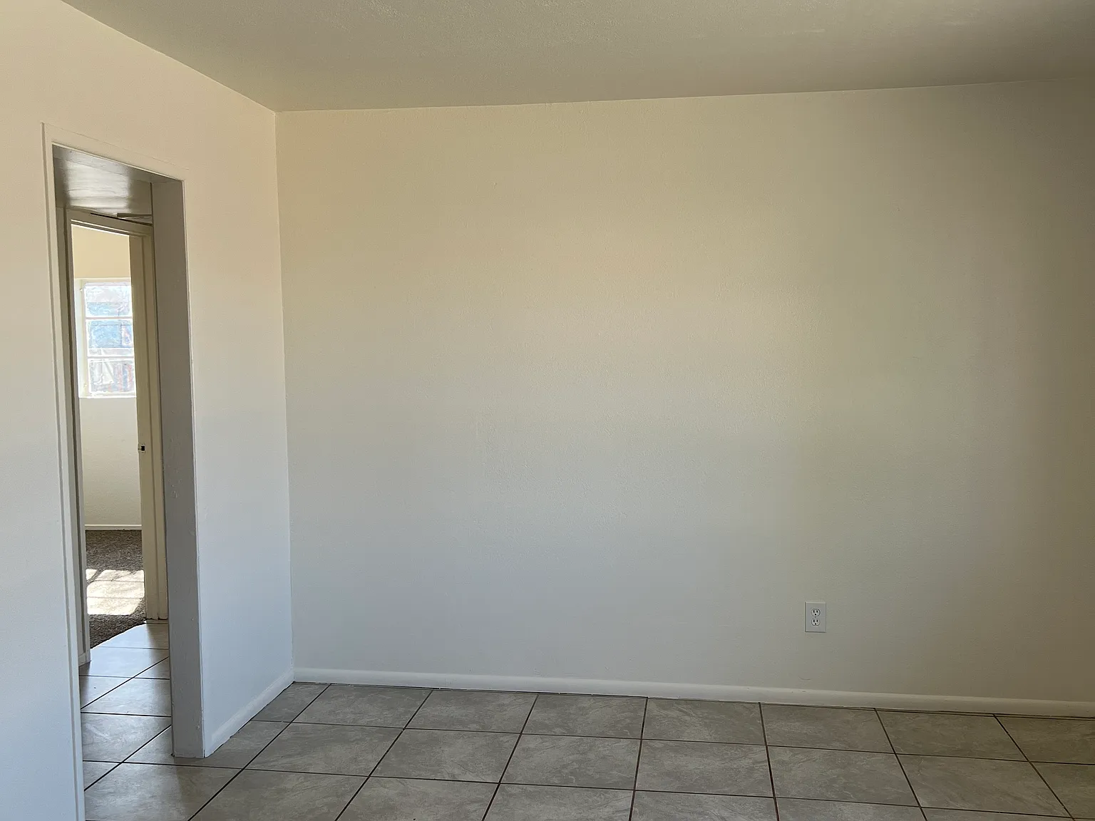2 beds 1 bath House in Phoenix — Photo 4