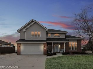 903 Wildwood Dr, New Lenox, IL 60451