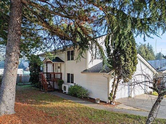 3rd image of 8532 Bender Circle NE