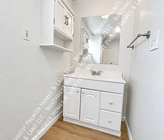 2690 Erlands Point Rd NW — Photo 10