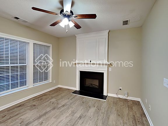 4th image of 1401 Anona Pl
