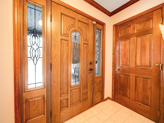 4th image of 8735 Ramblewood Ct