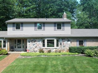 3319 N Tipsico Lake Rd, Hartland, MI 48353