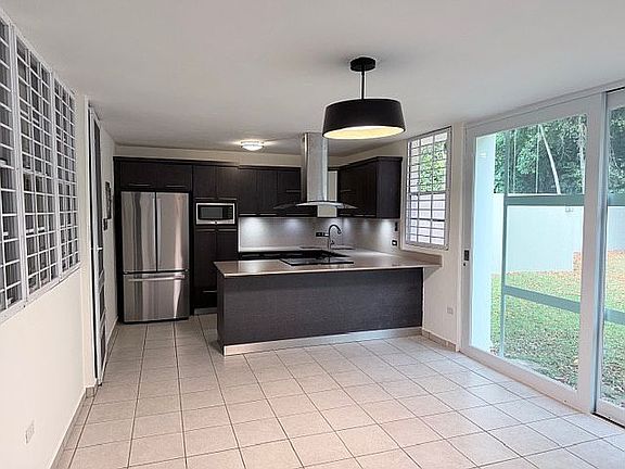 2nd image of 326 Calle Alondra