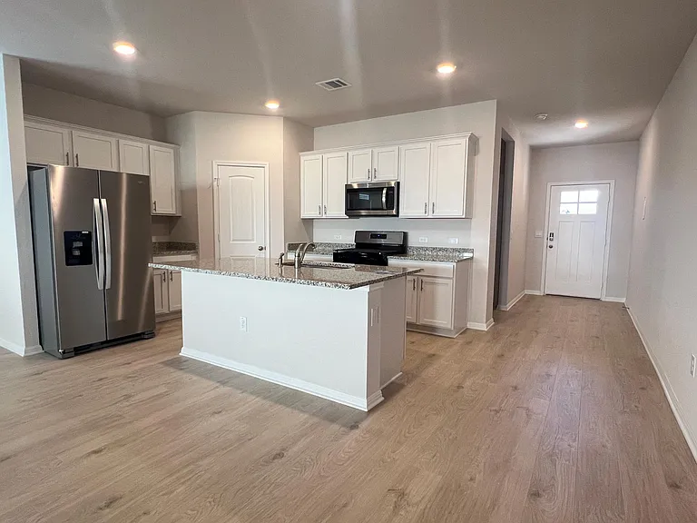 2700 Indian Clover Trl — Photo 6
