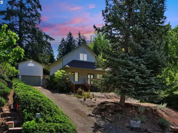 4519 Paddock Dr, Eugene, OR 97405