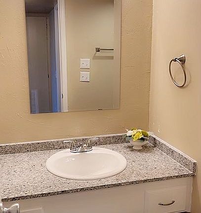 2nd image of 1100 SW 58th St