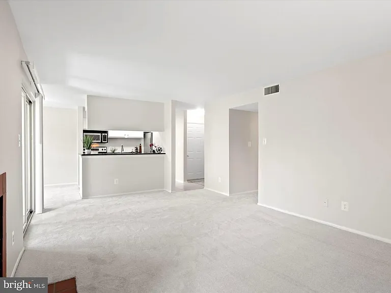 1719 Ascot Way #C — Photo 46