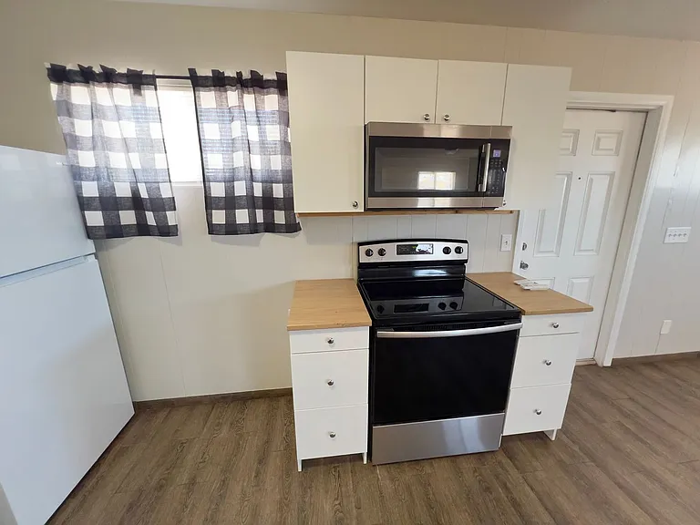 227 S Texas Ave #B — Photo 13