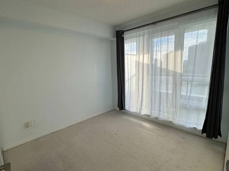 30 Herons Hill Way #804 — Photo 7